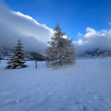 Privatzimmer / Bed & Breakfast Andermatt Exterior photo