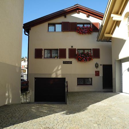 Privatzimmer / Bed & Breakfast Andermatt Exterior photo