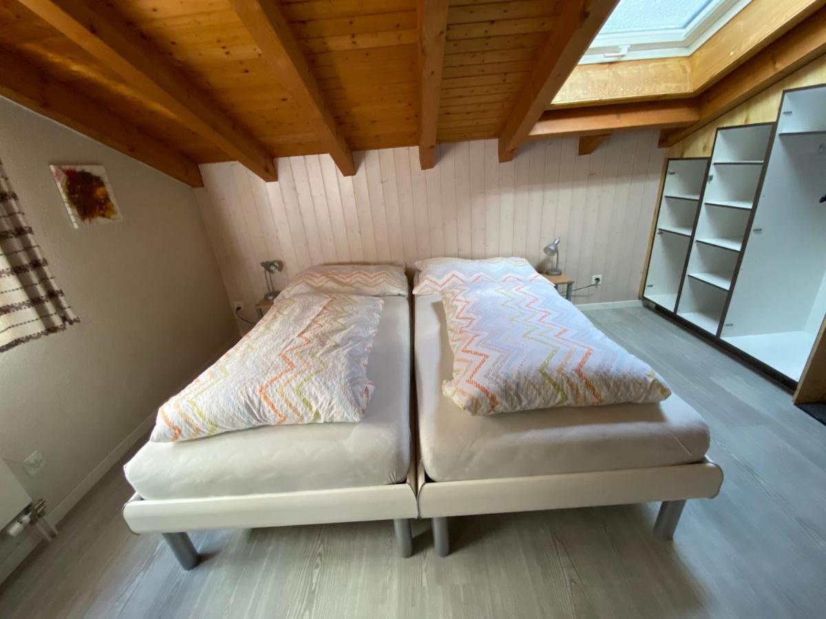 Privatzimmer / Bed & Breakfast Andermatt Exterior photo